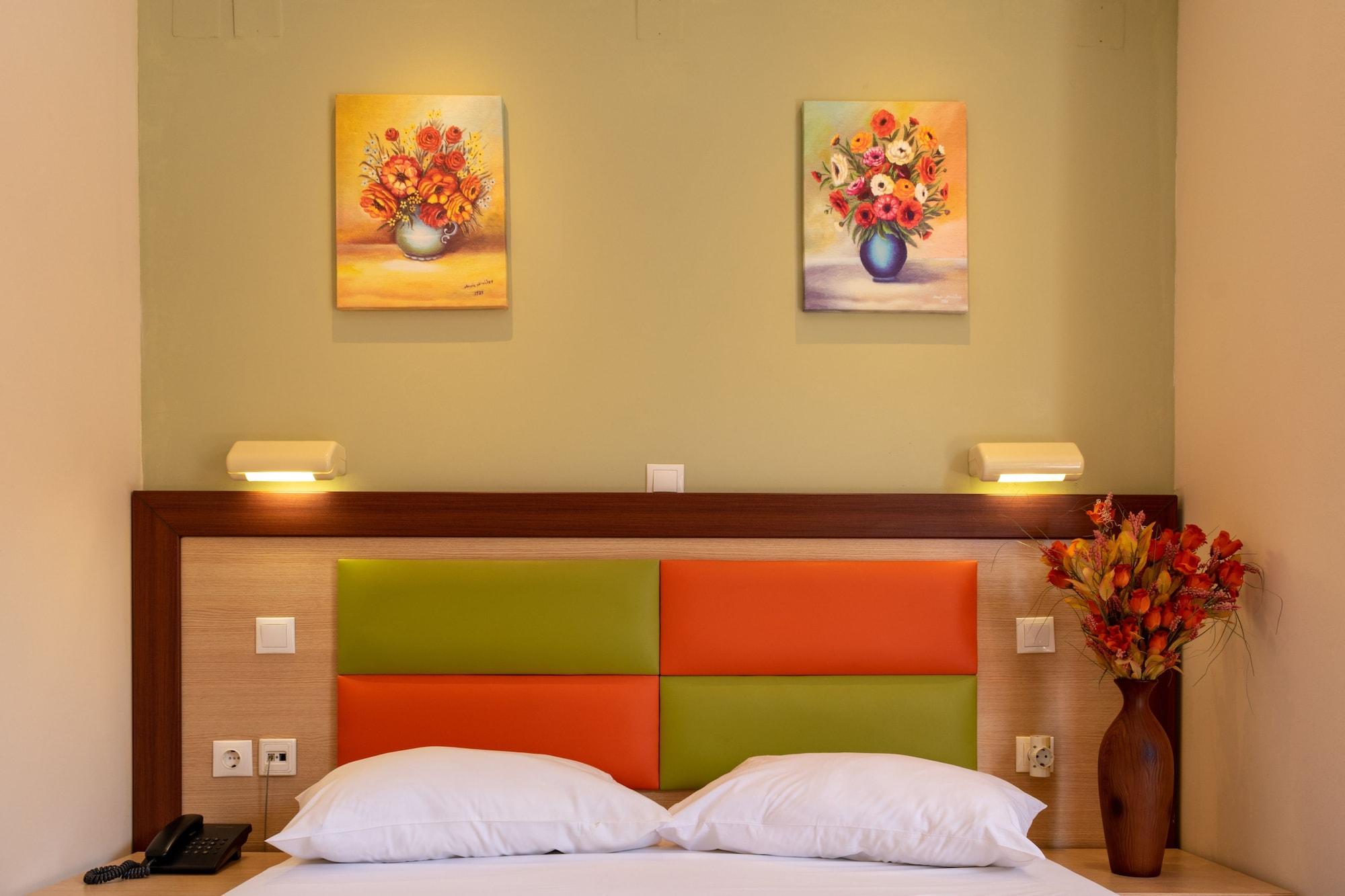 Maltezos Hotel Gouvia Bagian luar foto