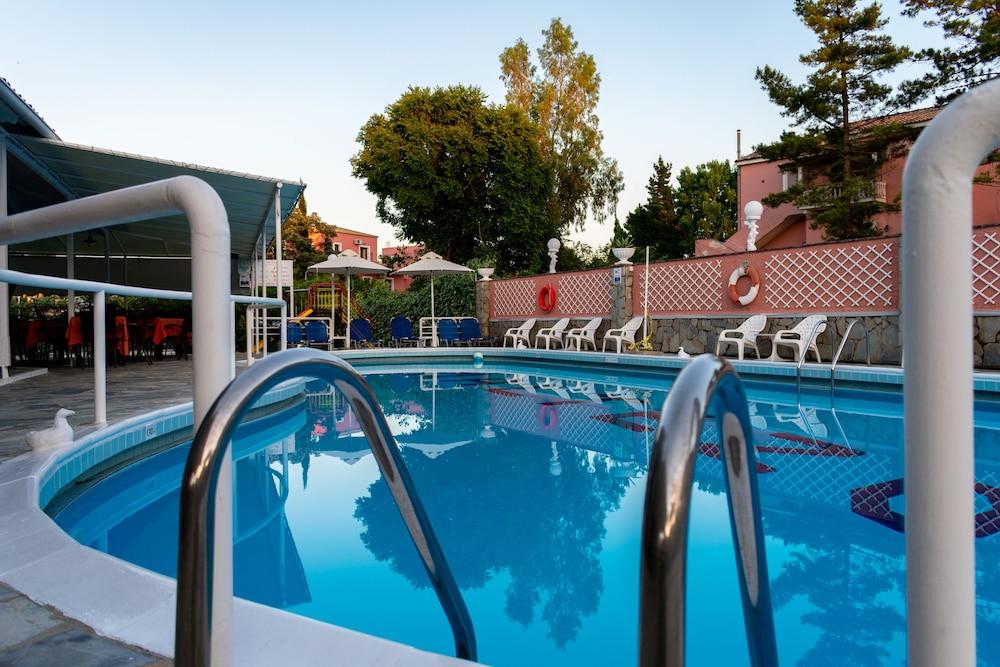 Maltezos Hotel Gouvia Bagian luar foto