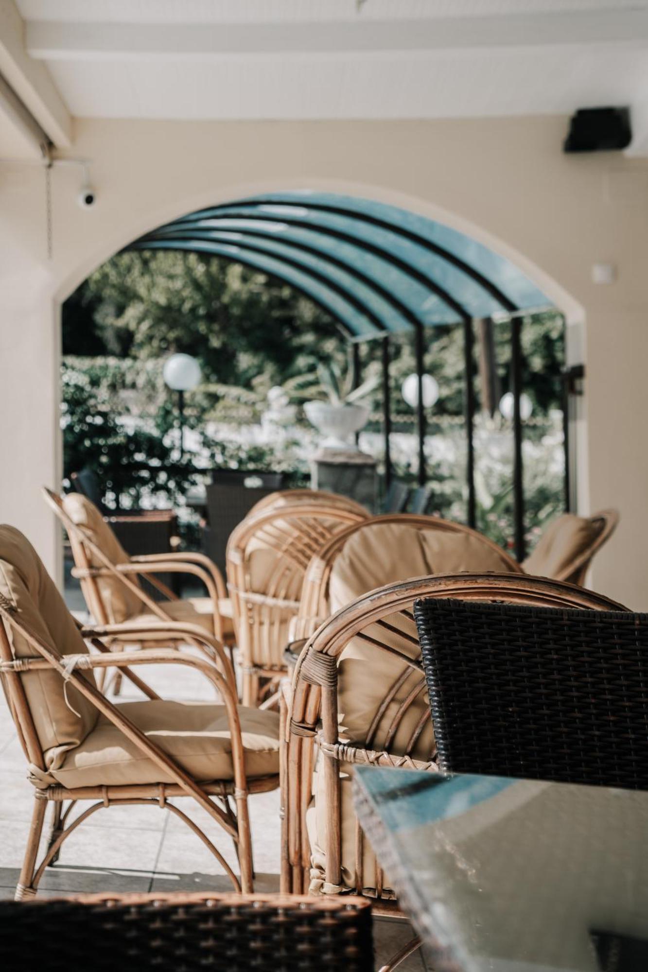 Maltezos Hotel Gouvia Bagian luar foto