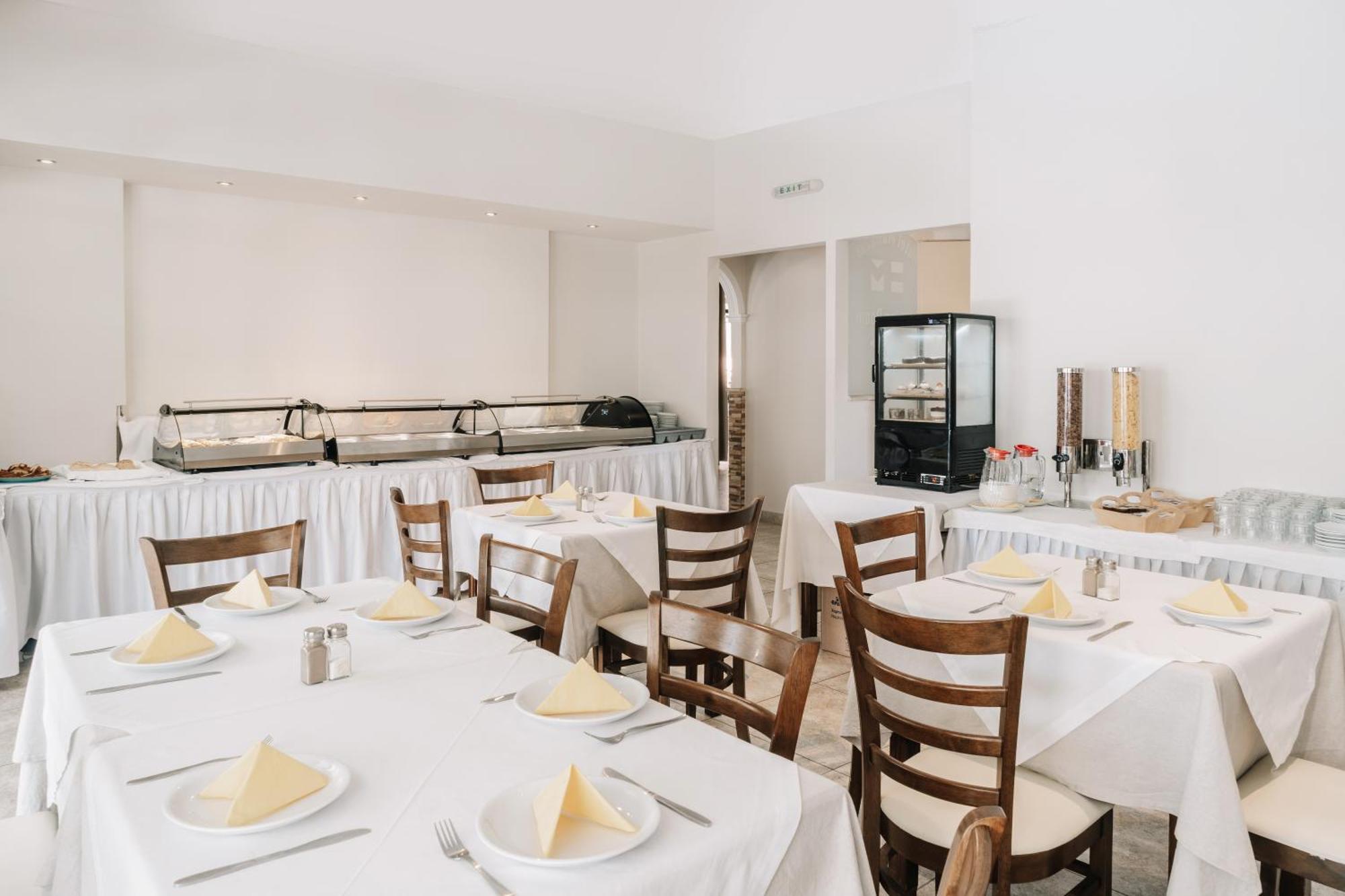 Maltezos Hotel Gouvia Bagian luar foto